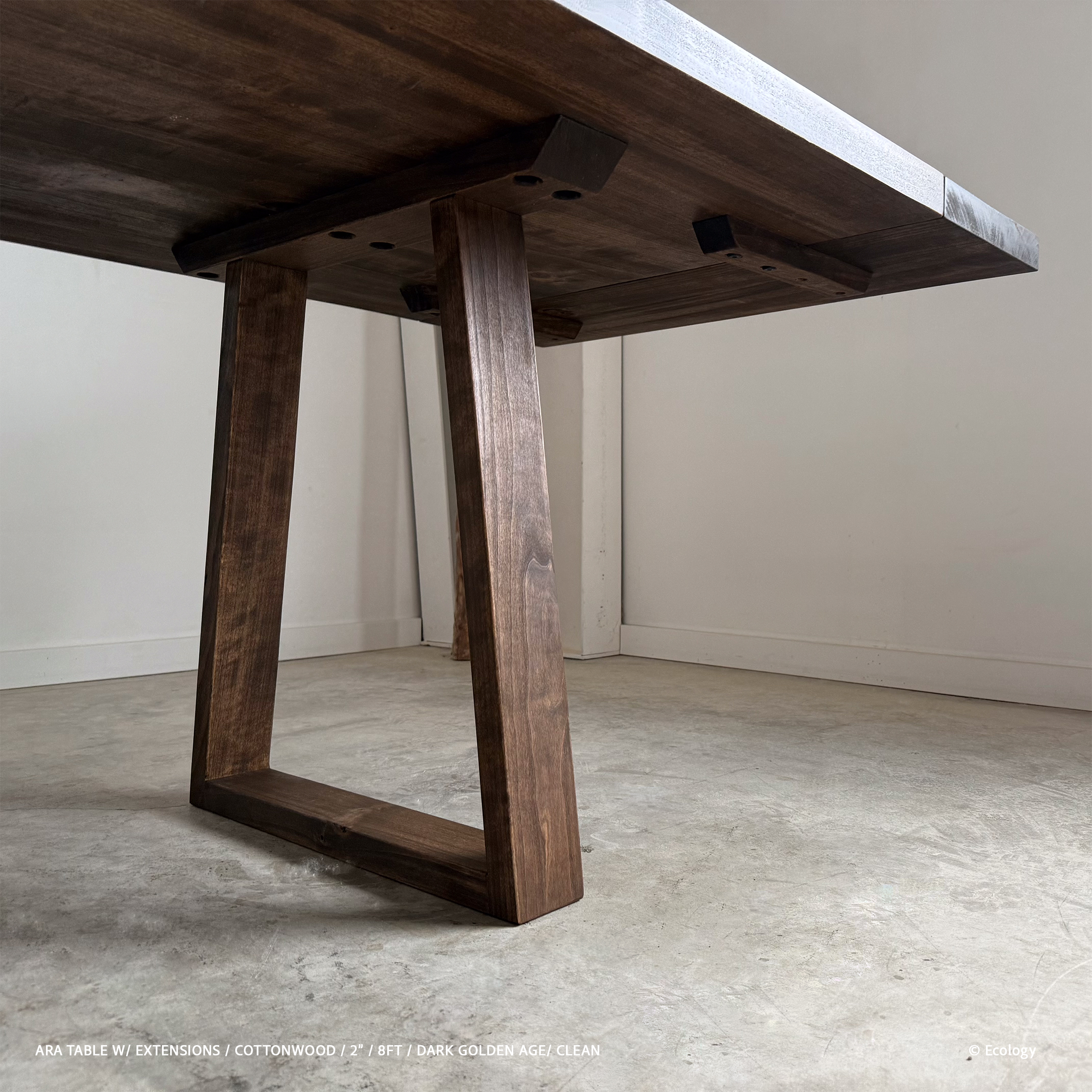 Ara Table