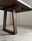 Ara Table