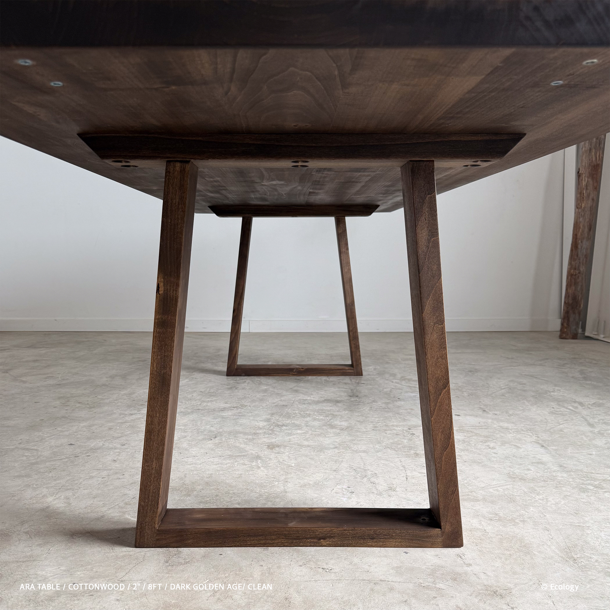 Ara Table