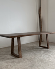 Ara Table