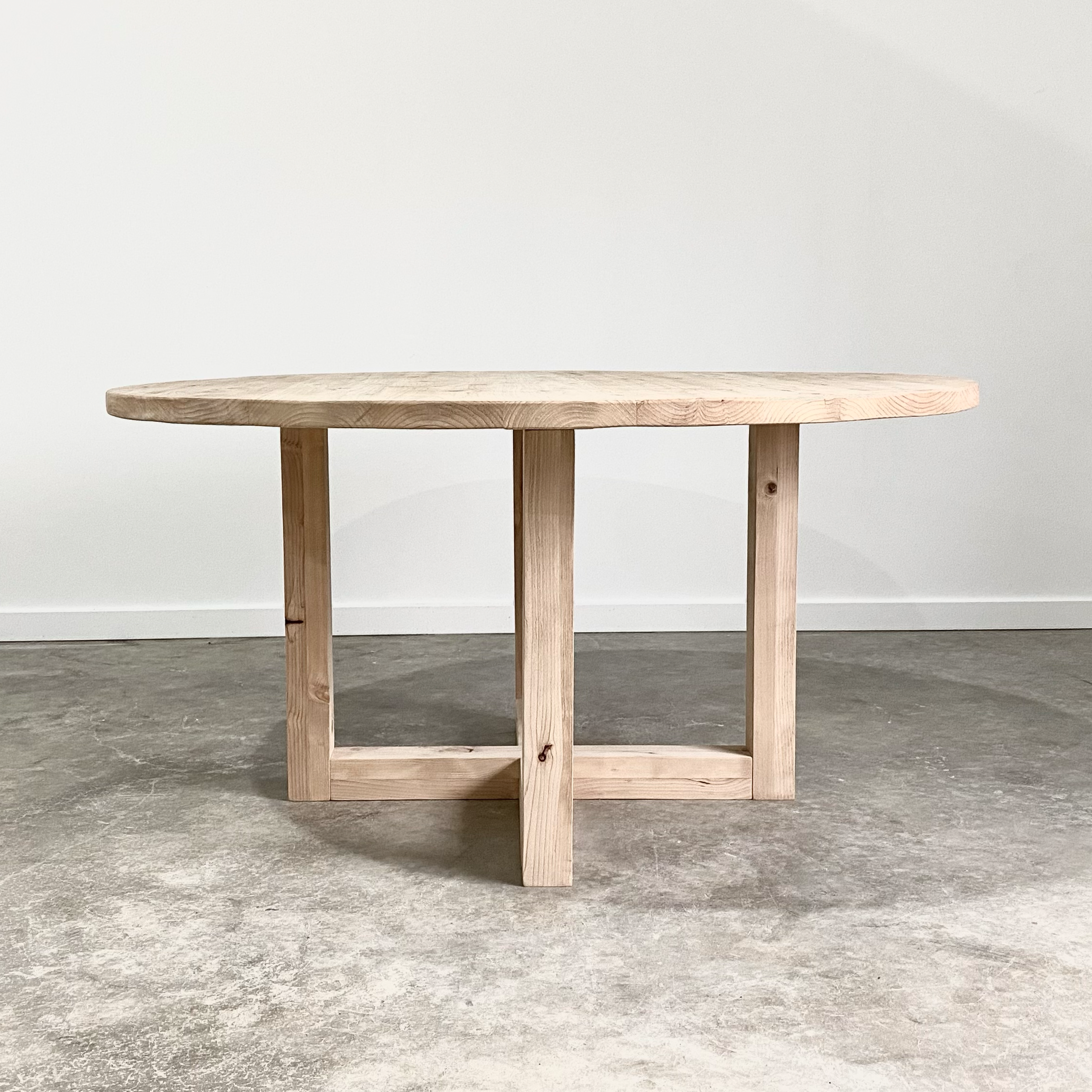 Quad Round Table