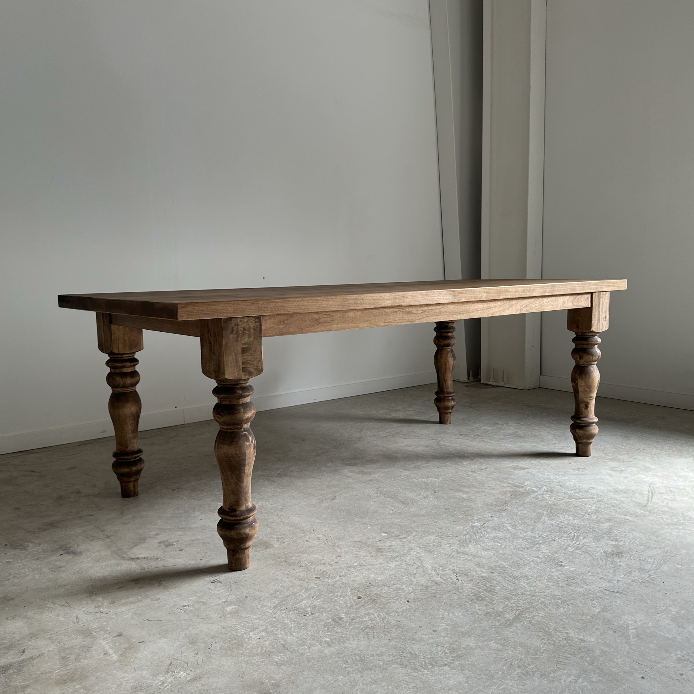 Russ Table