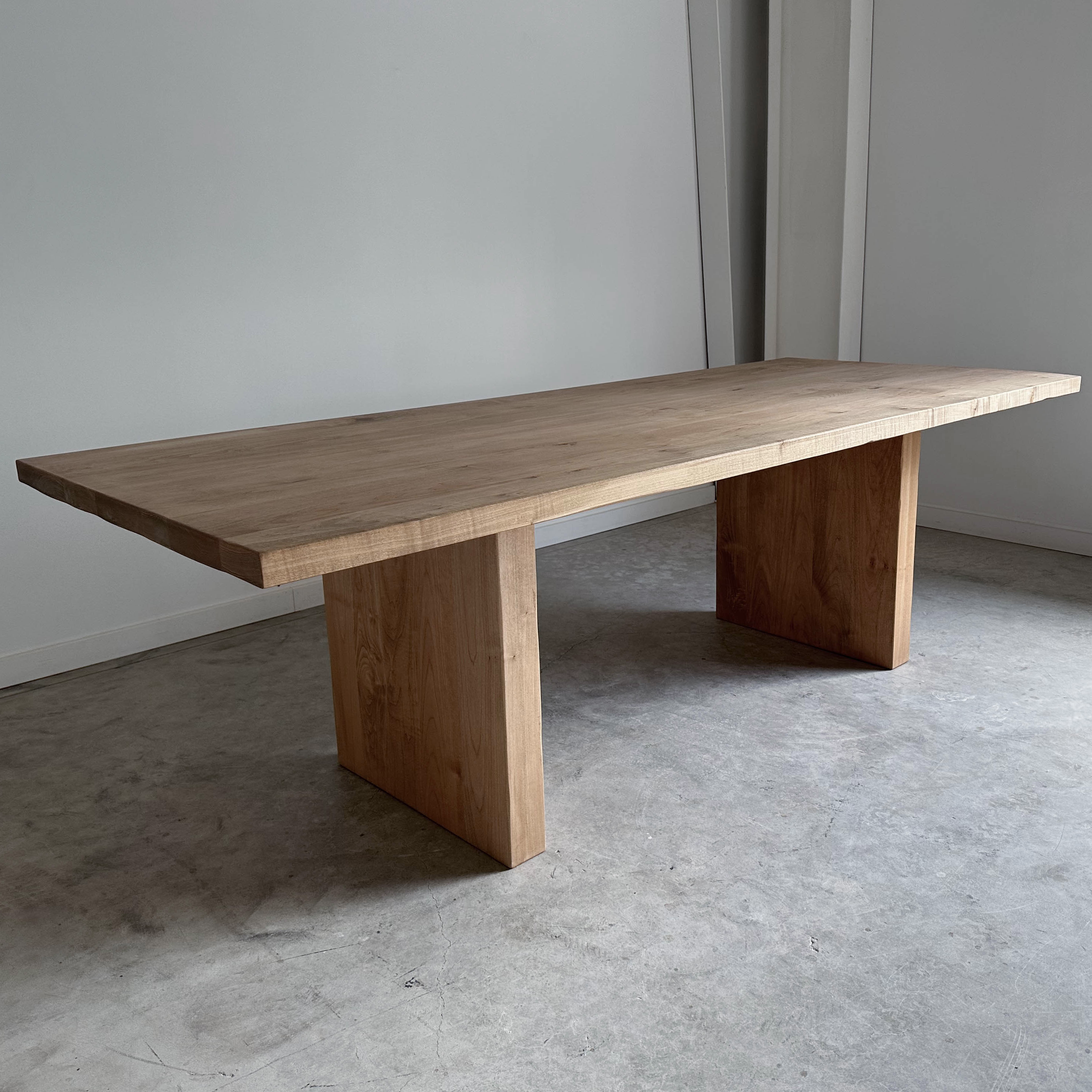 Oso Table