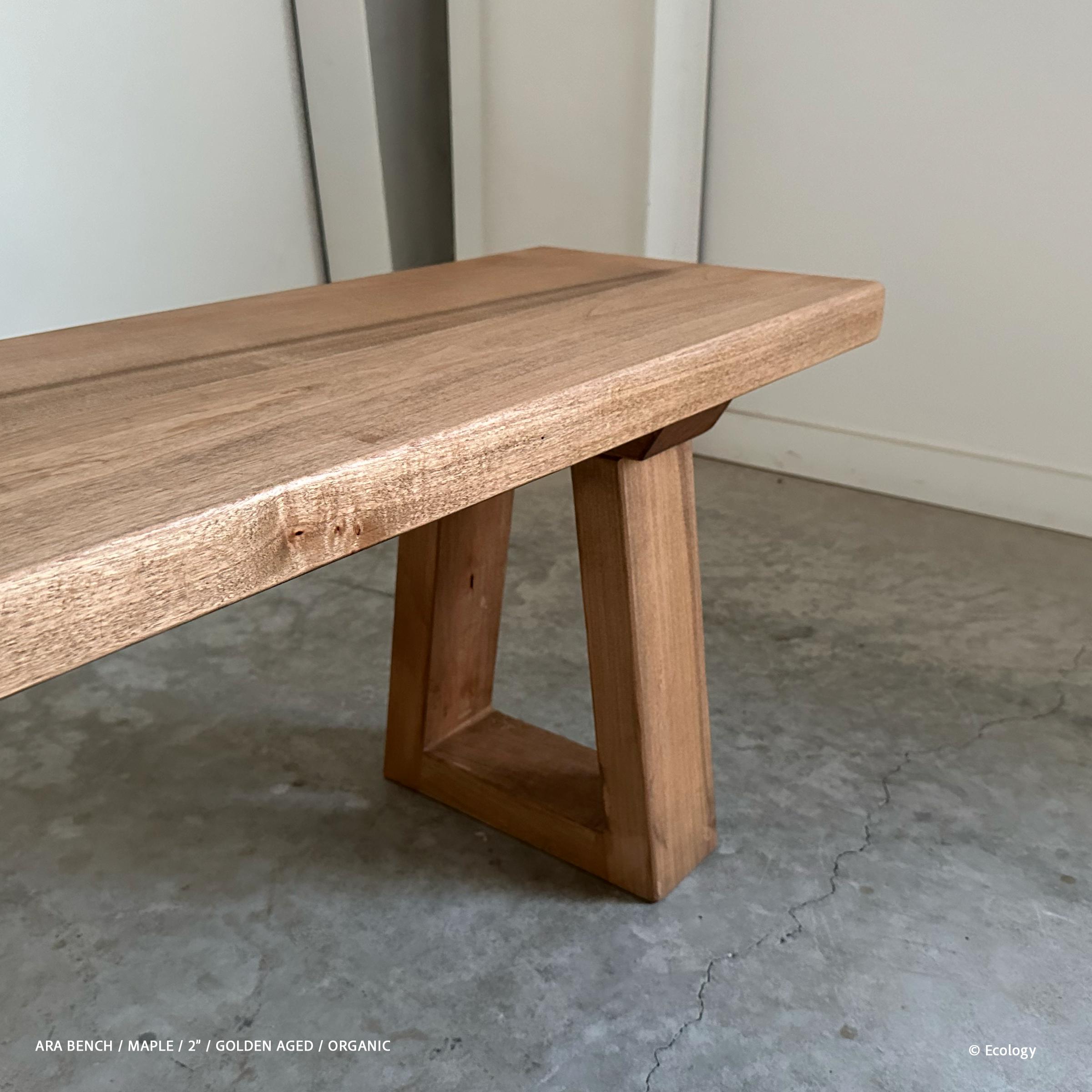 Ara Bench