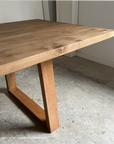 Ara Table