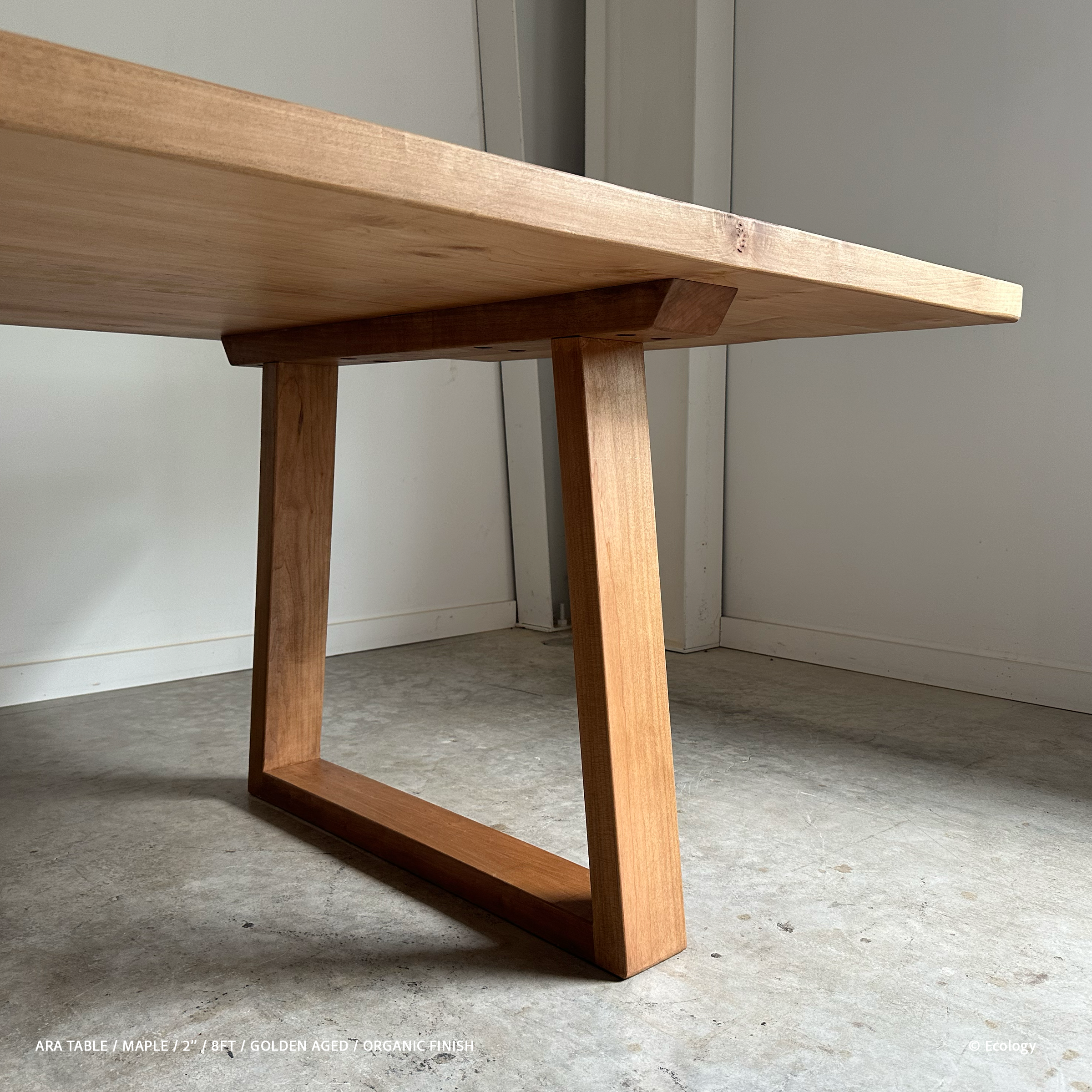 Ara Table