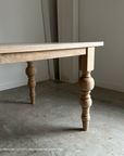 Flora Table