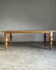Flora Table