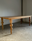 Flora Table