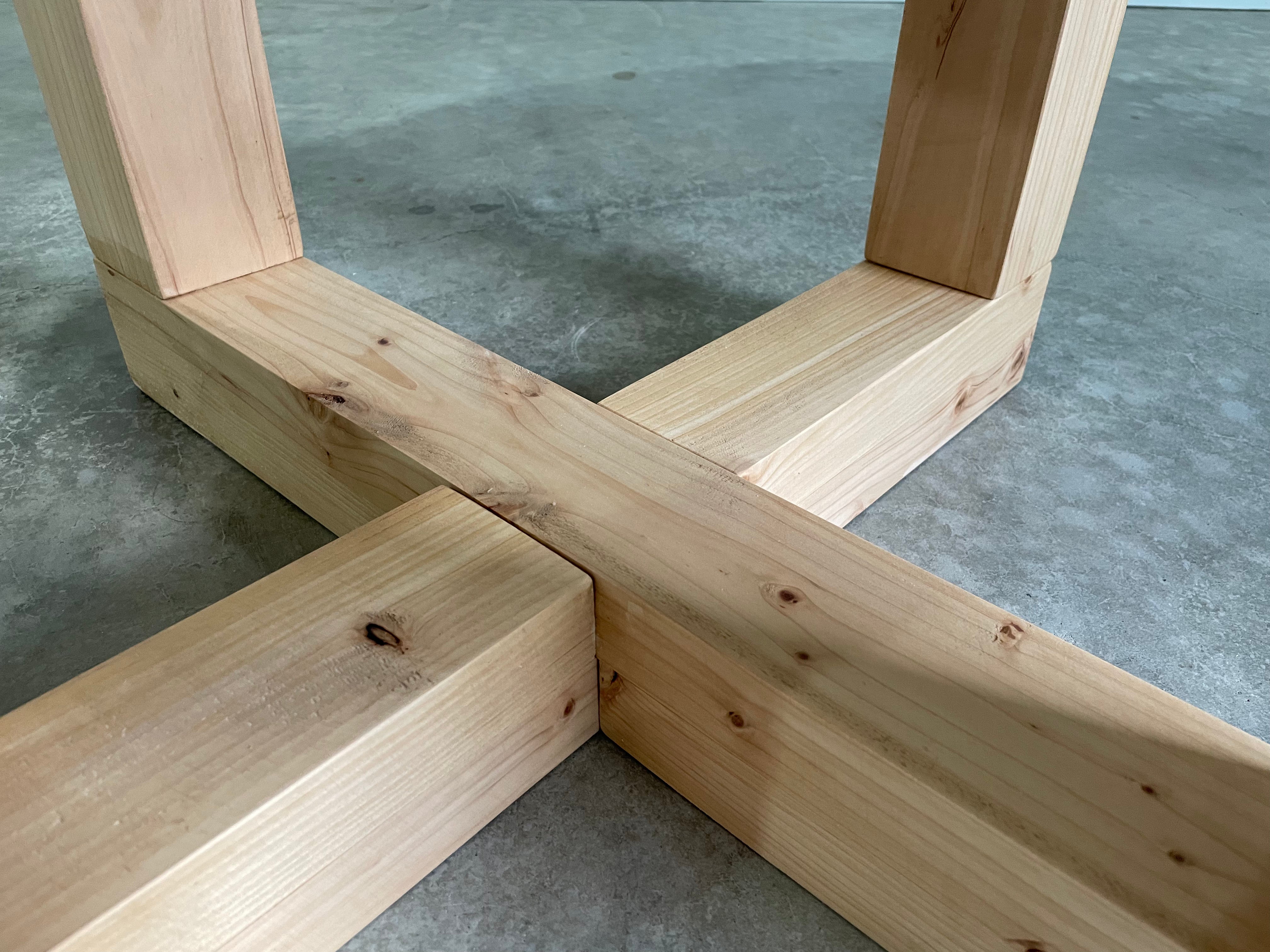 Quad Round Table