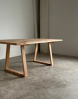 Ara Table