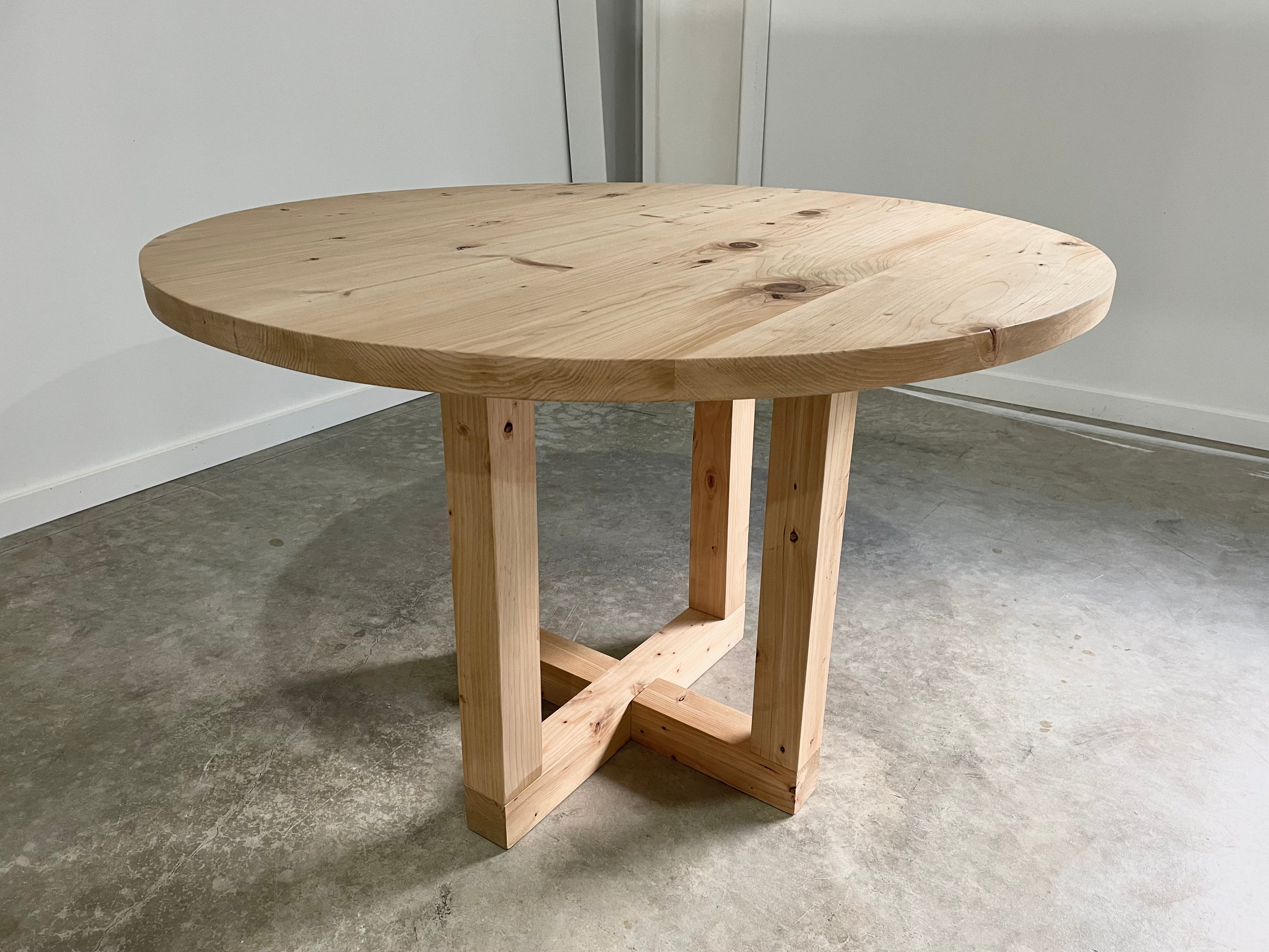 Quart  Round Table